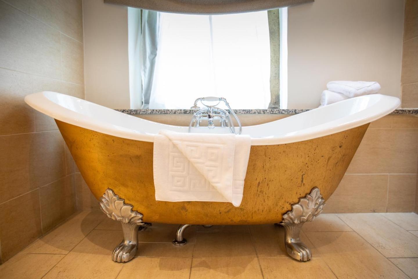 Stanley House Hotel & Spa Блэкберн Экстерьер фото